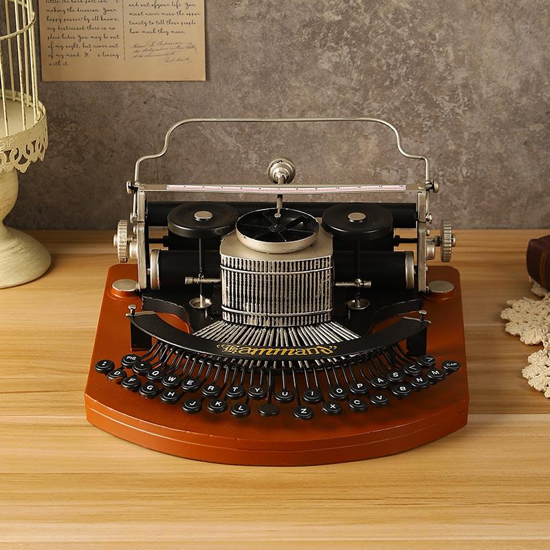 Vintage Typewriter Model for P - Home Office Industrial Style recension och pris